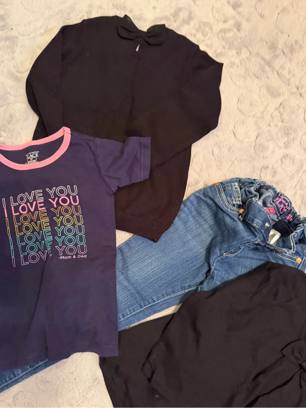The Childrens Place Girls' 4 piece 4T/5T shirt & Jean set!